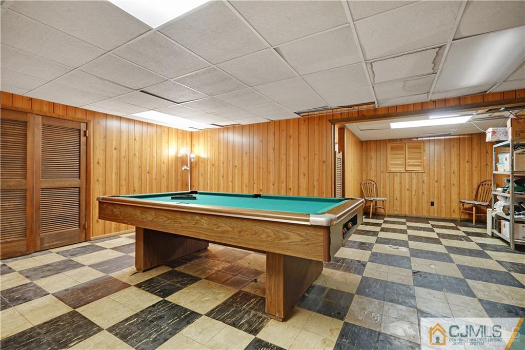 3 Delwood Road Chester, NJ 07930 - Photo 21 of 25 a room with table