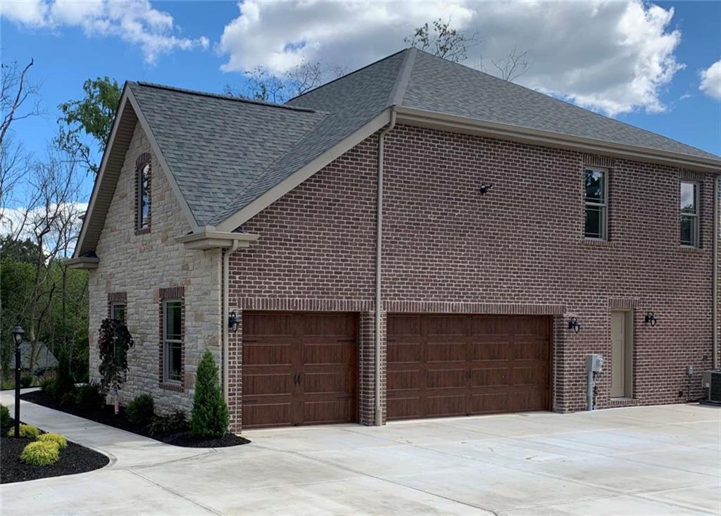 1014 Mitchell Drive McKees Rocks, PA 15136 - Photo 3 of 25