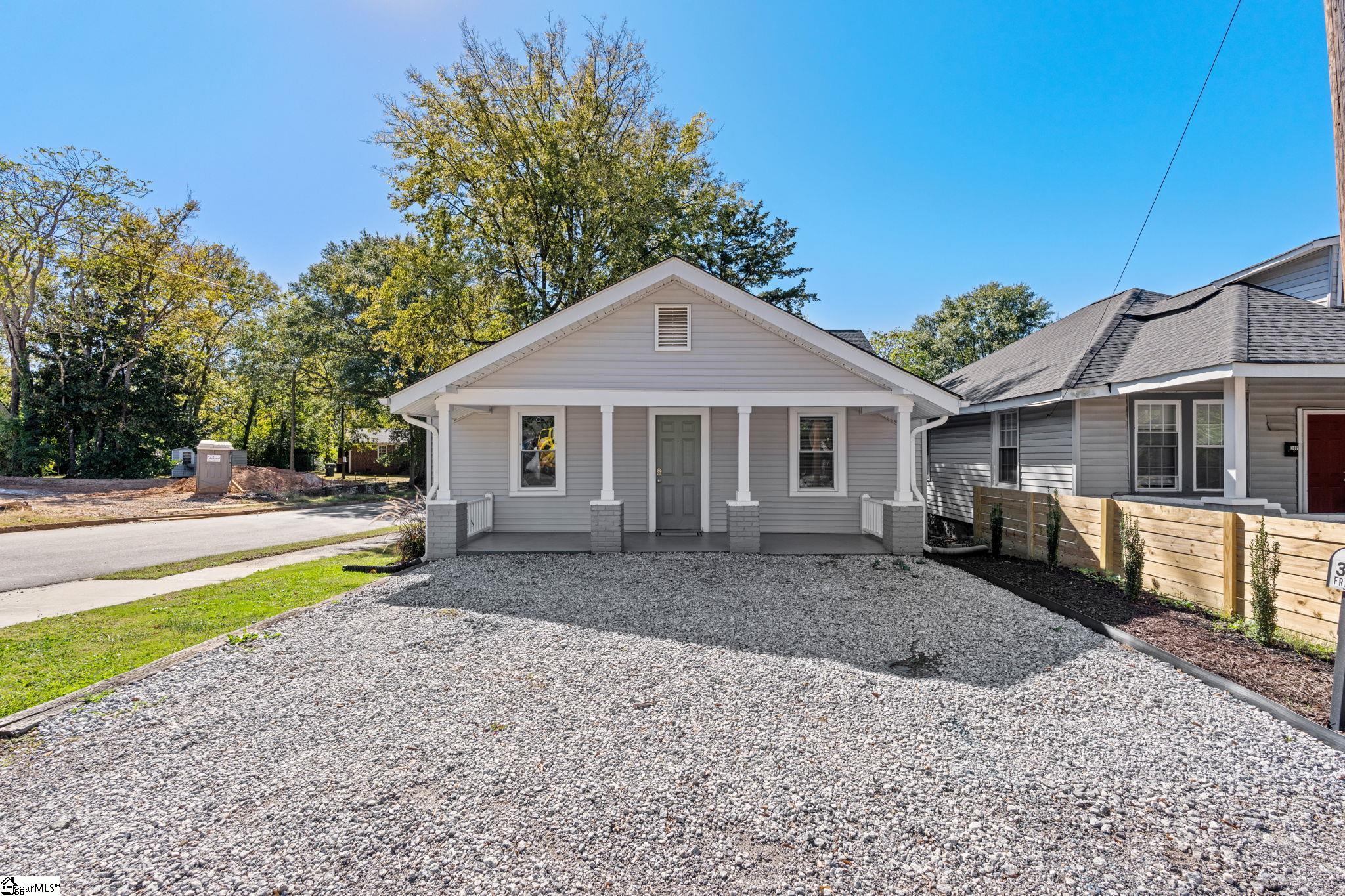 305 Frank Street Greenville, SC 29601 - Photo 13 of 35