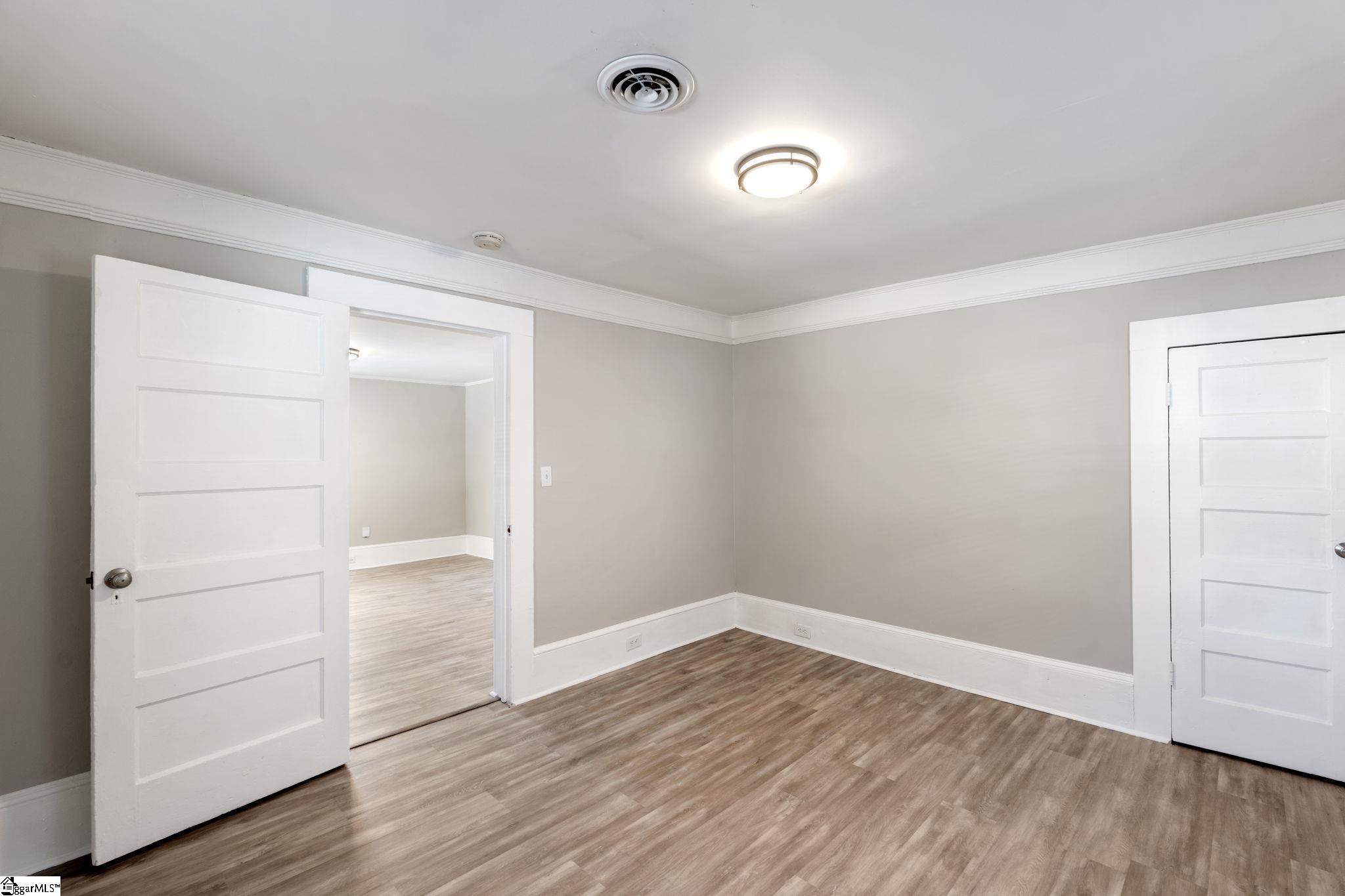 305 Frank Street Greenville, SC 29601 - Photo 3 of 35