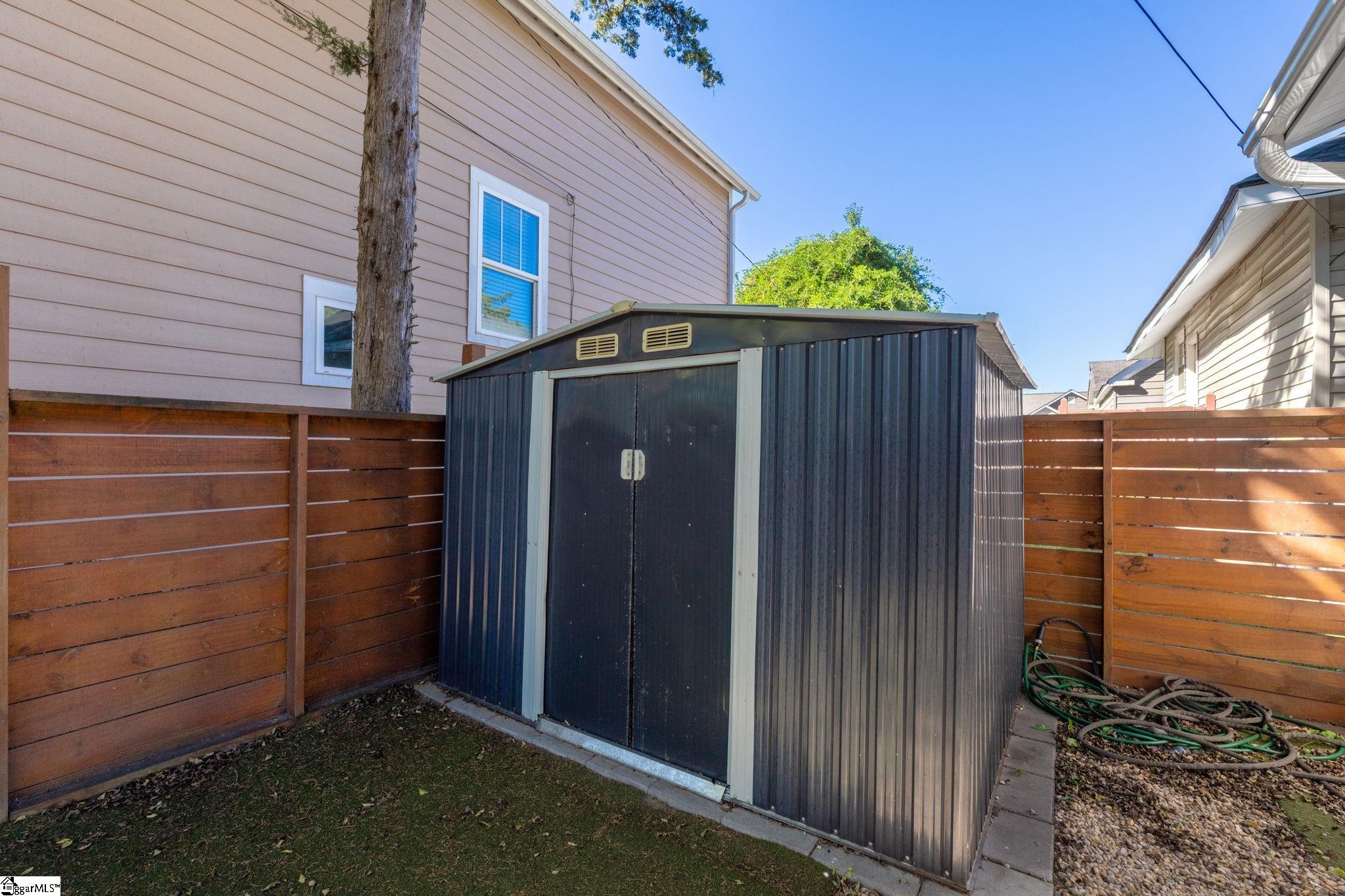 305 Frank Street Greenville, SC 29601 - Photo 10 of 35