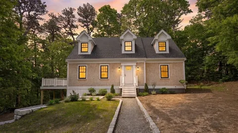$995,000 | 41 Little John Road, East Falmouth, MA 02536