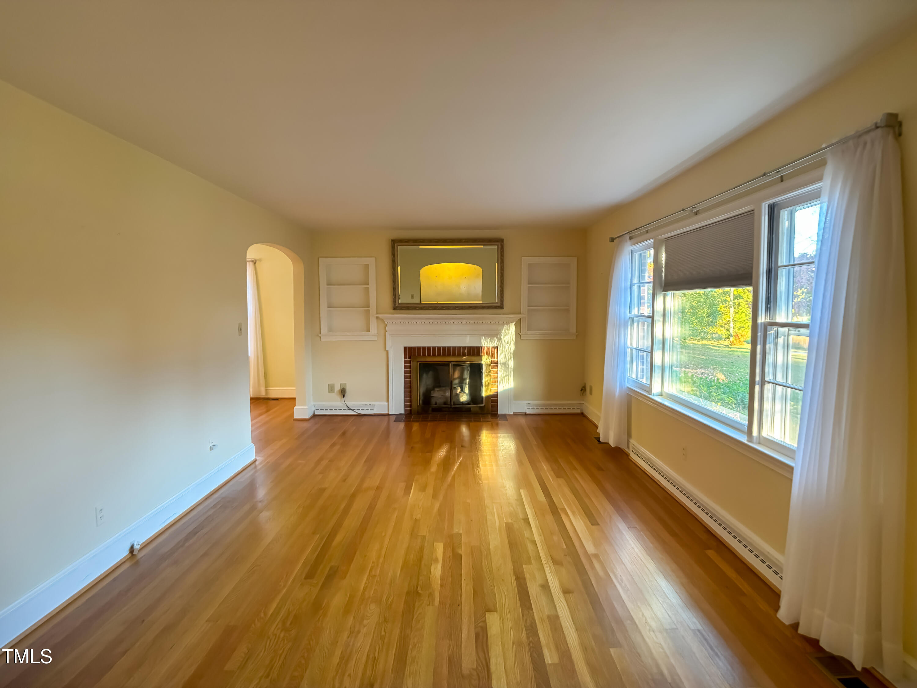 3817 West Ten Road Efland, NC 27243 - Photo 15 of 30 3817 West Ten Rd Efland_Internal_Living