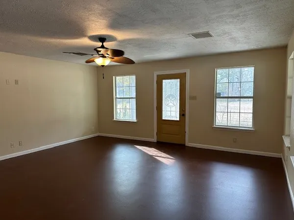 $2,200 | 24331 Farm To Market Road 2090, Splendora, TX 77372