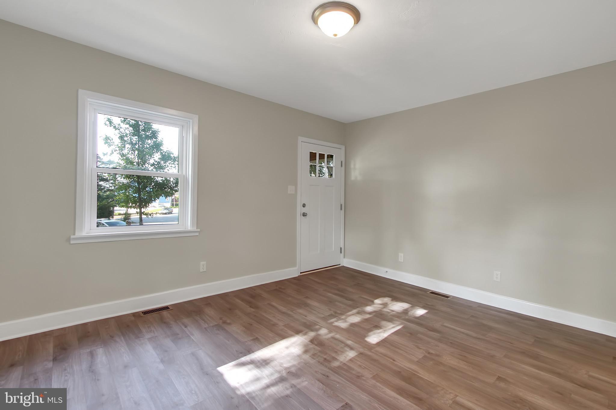 3361 Oakland Road Dover, PA 17315 - Photo 4 of 24 Gallery Image 4