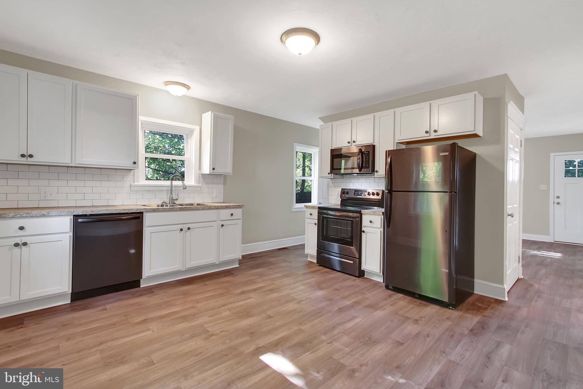 3361 Oakland Road Dover, PA 17315 - Photo 7 of 24 Gallery Image 7