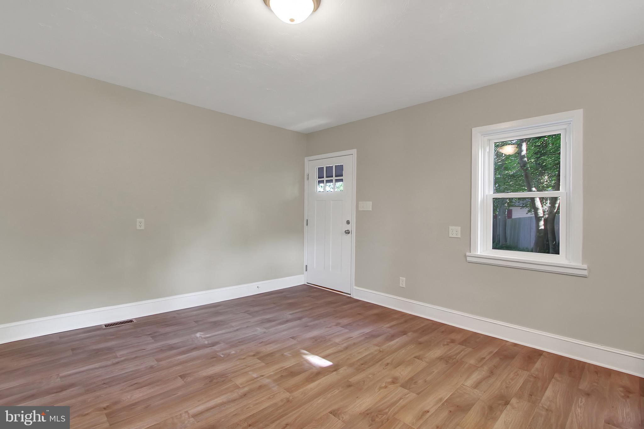 3361 Oakland Road Dover, PA 17315 - Photo 9 of 24 Gallery Image 9