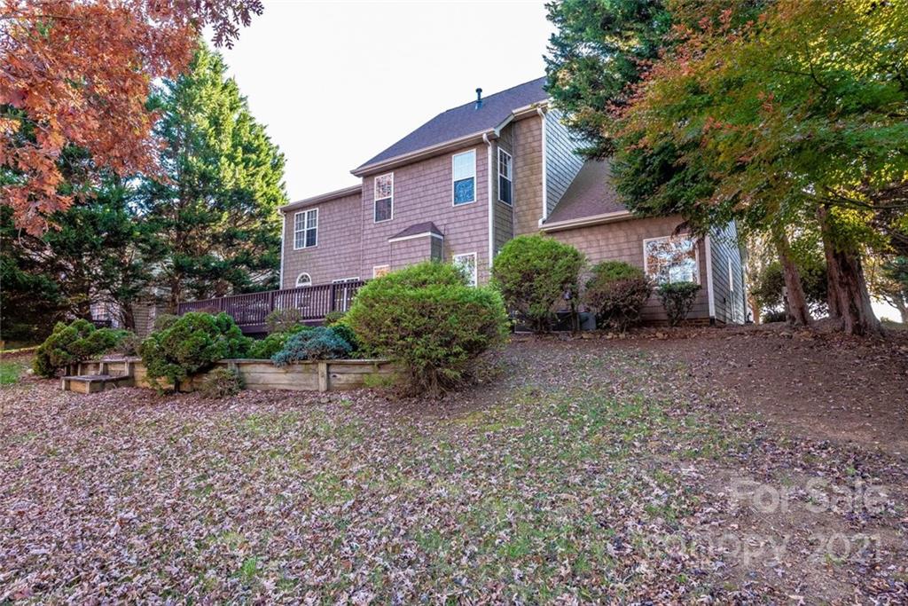 1144 Players Ridge Road Hickory, NC 28601 - Photo 5 of 48 Gallery Image 5