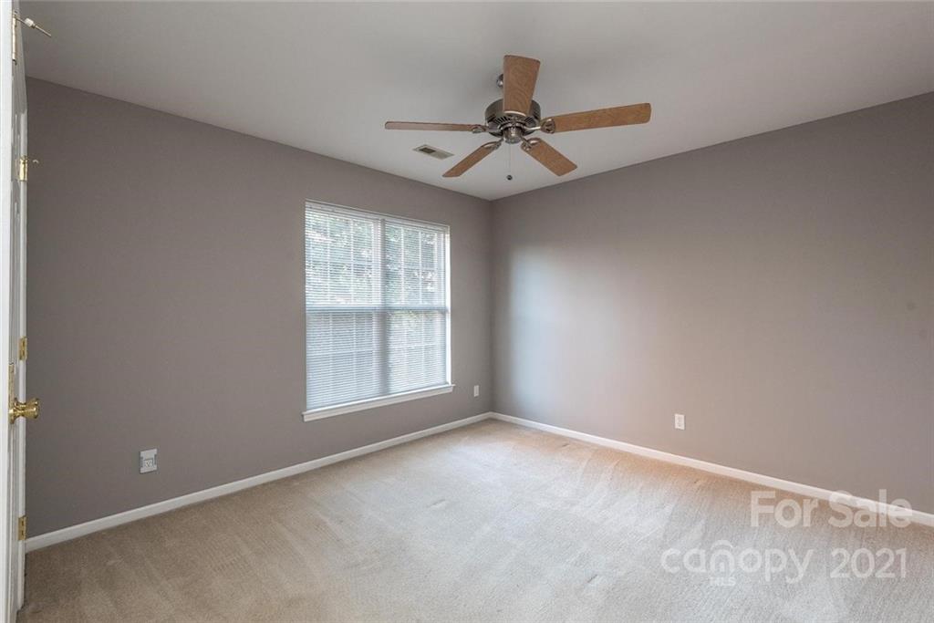 1144 Players Ridge Road Hickory, NC 28601 - Photo 46 of 48 Gallery Image 46