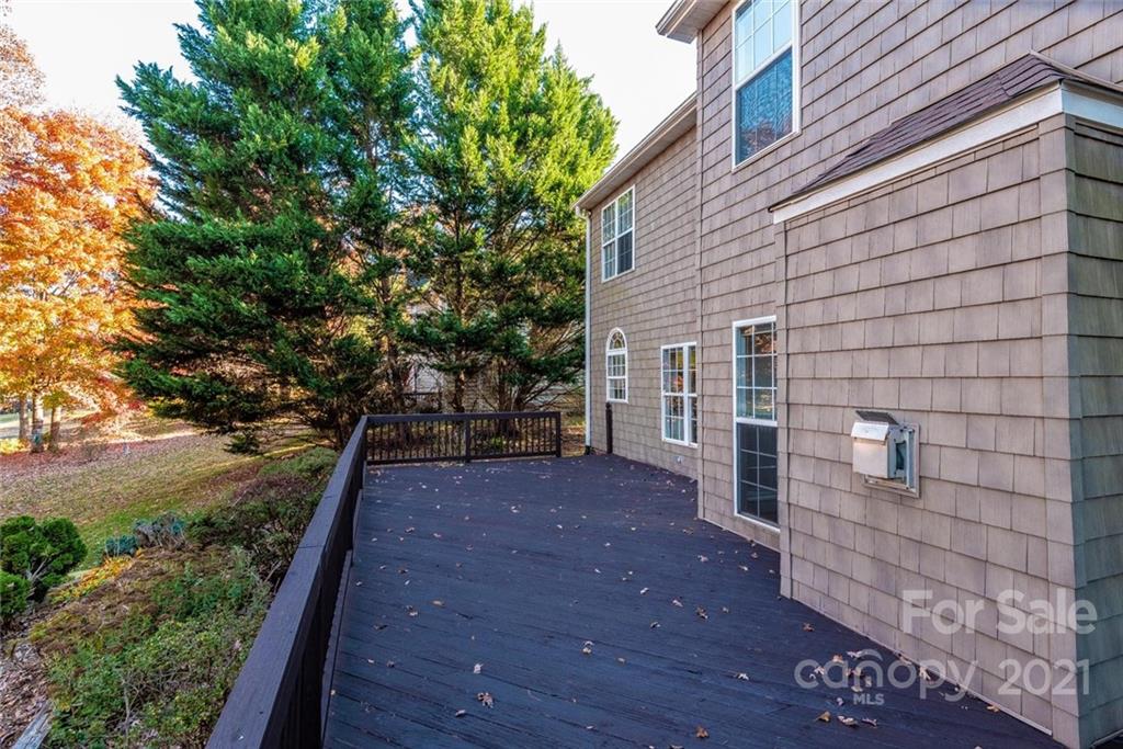 1144 Players Ridge Road Hickory, NC 28601 - Photo 6 of 48 Gallery Image 6