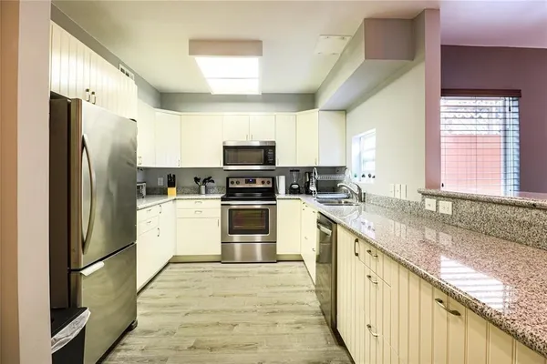 $4,500 | 4724 Post Oak Timber Drive, Unit 8/65, Houston, TX 77056