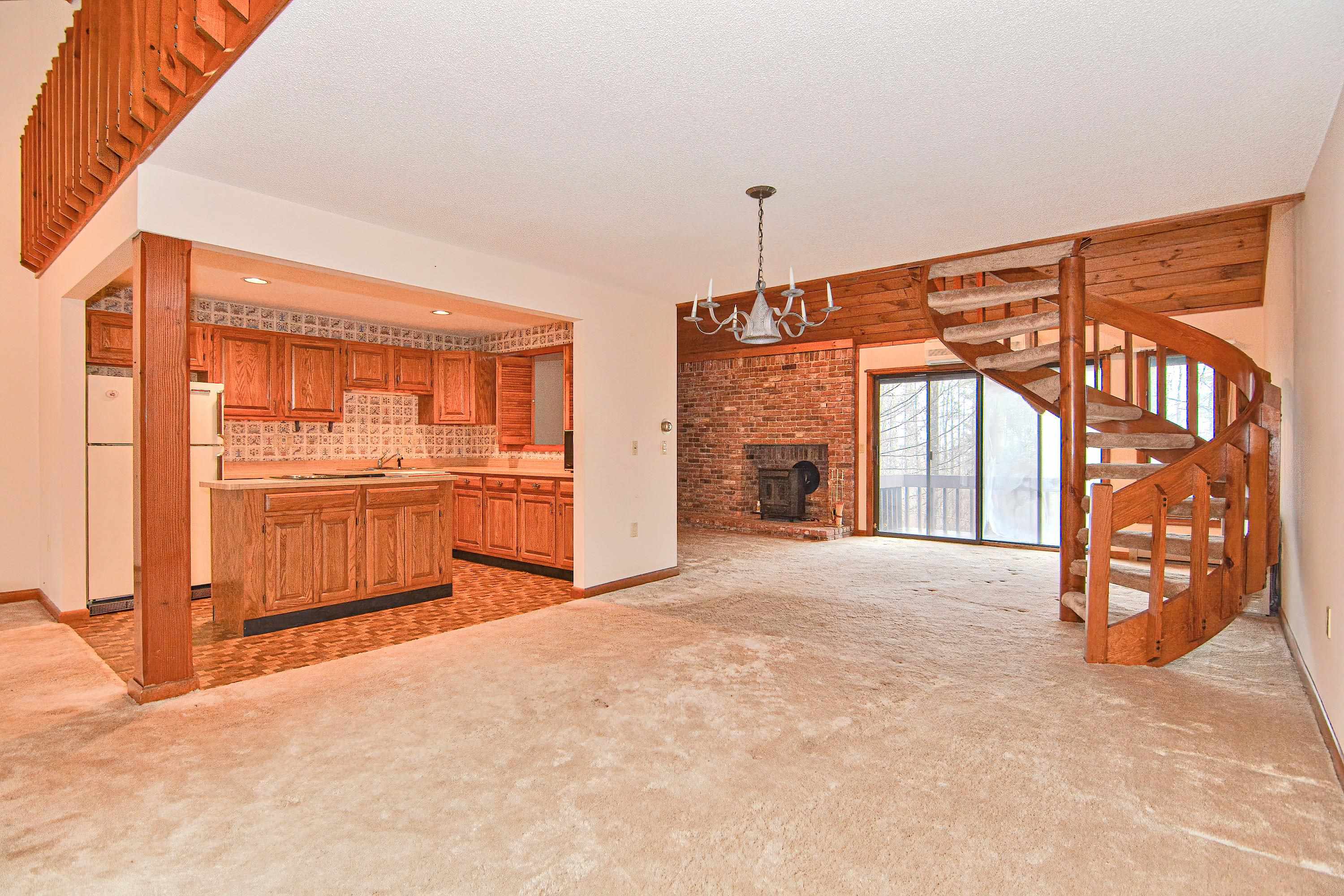 37 Stonehurst Manor Road, Unit 4A Conway, NH 03860 - Photo 3 of 40 Gallery Image 3