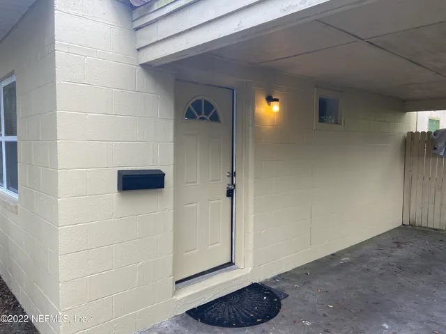 $1,200 | 2158 Spring Park Road, Jacksonville, FL 32207