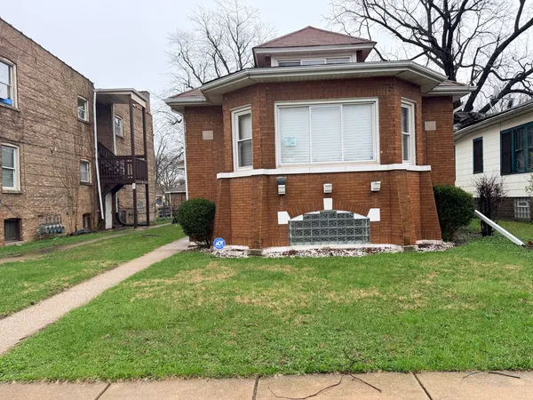 $2,650 | 13903 South State Street, Riverdale, IL 60827