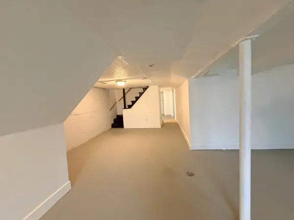 $2,650 | 13903 South State Street, Riverdale, IL 60827