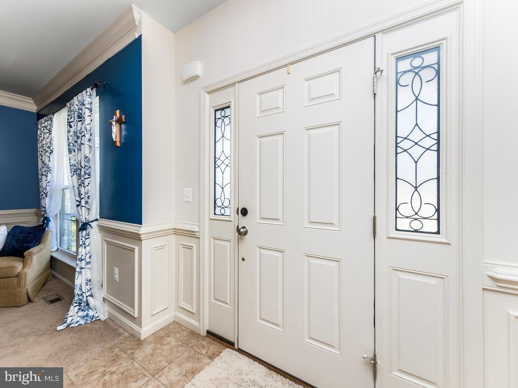 45 Newton Road Fredericksburg, VA 22405 - Photo 2 of 36 Foyer