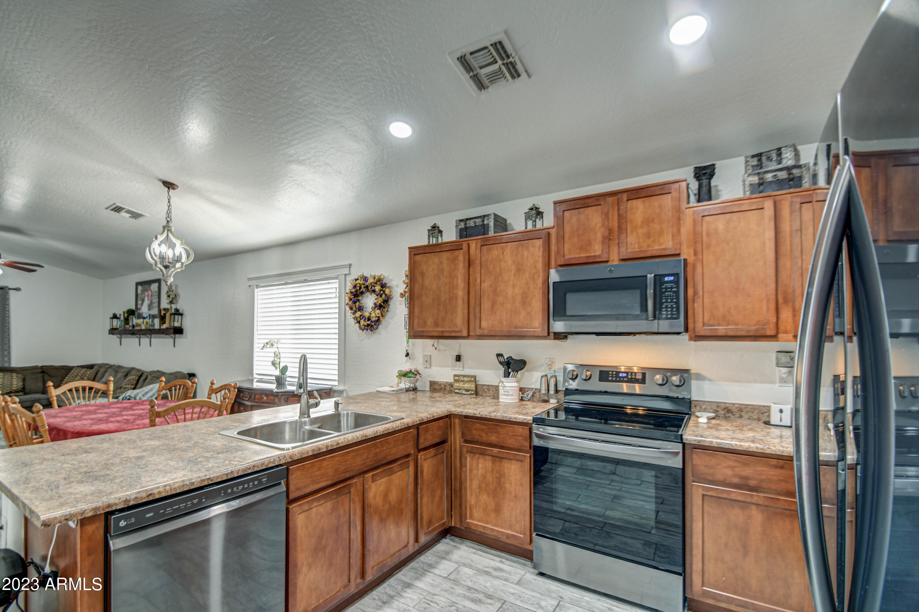 3945 East Morenci Road San Tan Valley, AZ 85143 - Photo 9 of 43 Kitchen 5