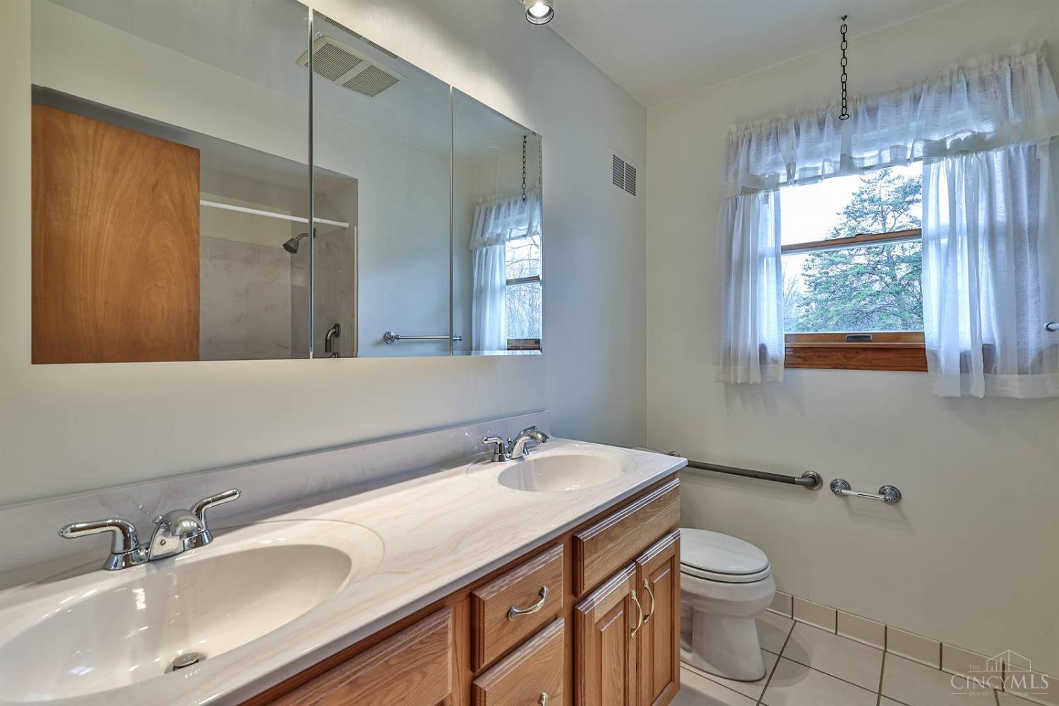 10211 Leacrest Road Cincinnati, OH 45215 - Photo 29 of 35 Gallery Image 29