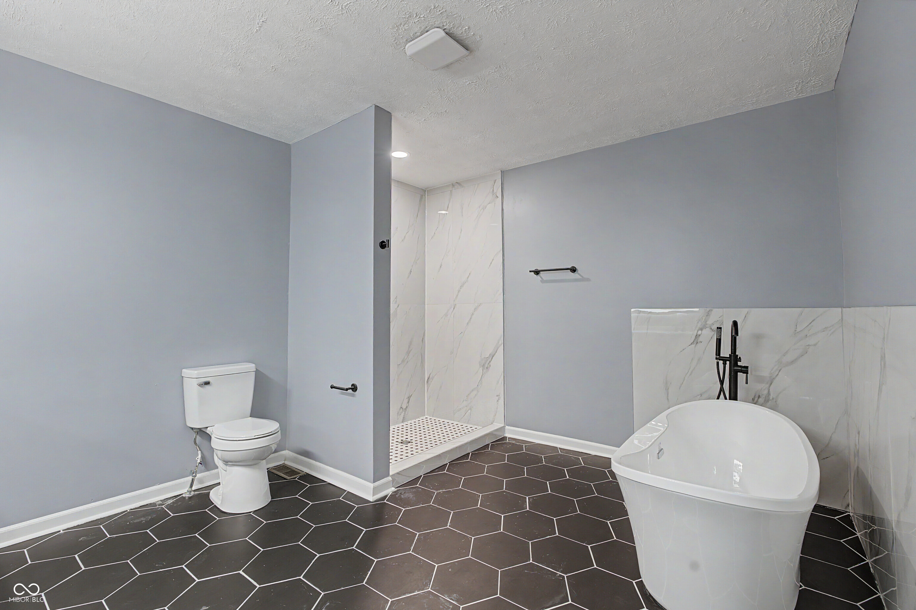 409 North Walnut Street Alexandria, IN 46001 - Photo 11 of 28