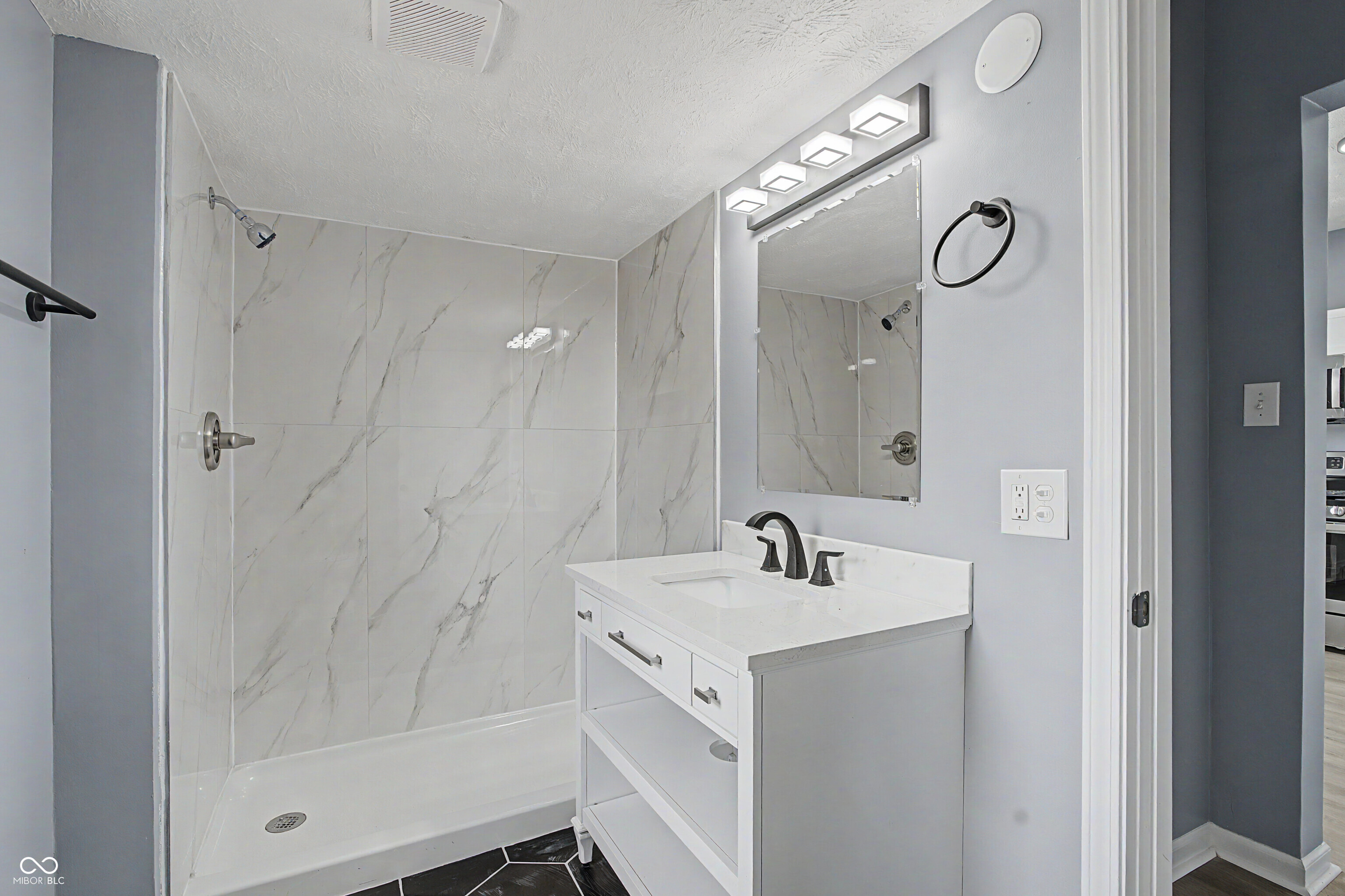 409 North Walnut Street Alexandria, IN 46001 - Photo 16 of 28