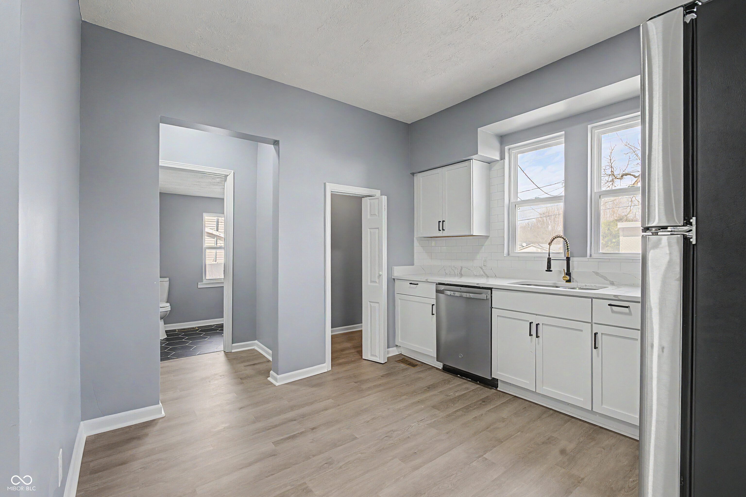 409 North Walnut Street Alexandria, IN 46001 - Photo 6 of 28