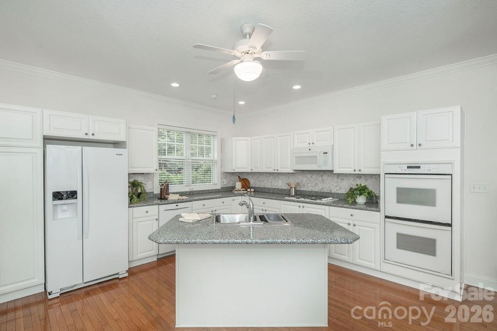 719 Deerlake Road Brevard, NC 28712 - Photo 21 of 40