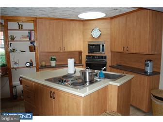 215 Canterbury Road Havertown, PA 19083 - Photo 9 of 12 Kitchen