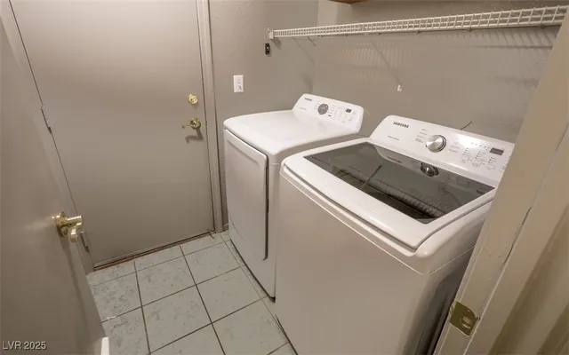 $1,890 | 6208 Grizzly Gorge Street, Las Vegas, NV 89130