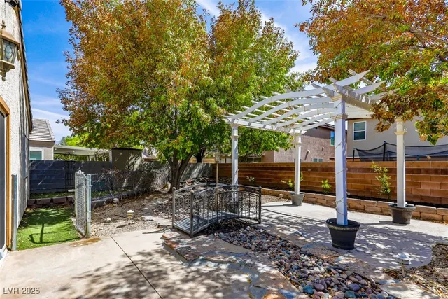 $1,890 | 6208 Grizzly Gorge Street, Las Vegas, NV 89130