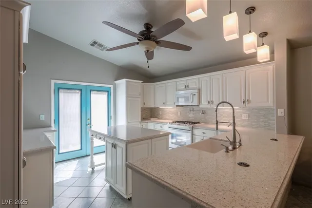 $1,890 | 6208 Grizzly Gorge Street, Las Vegas, NV 89130