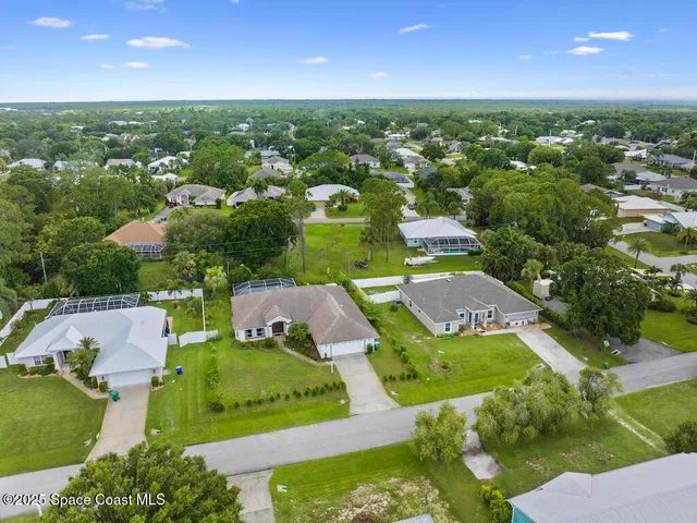 $2,900 | 1026 Blossom Drive, Sebastian, FL 32958