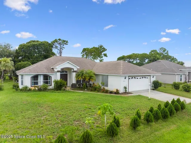 $2,900 | 1026 Blossom Drive, Sebastian, FL 32958