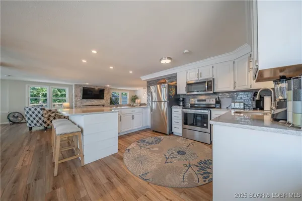 $1,800,000 | 394-406 Highly Drive, Sunrise Beach, MO 65079