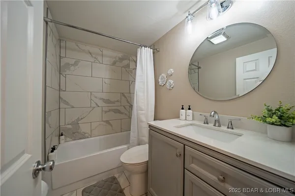 $1,800,000 | 394-406 Highly Drive, Sunrise Beach, MO 65079