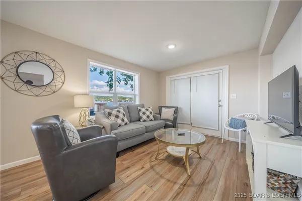 $1,800,000 | 394-406 Highly Drive, Sunrise Beach, MO 65079