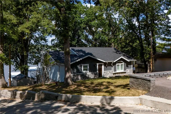 $1,800,000 | 394-406 Highly Drive, Sunrise Beach, MO 65079