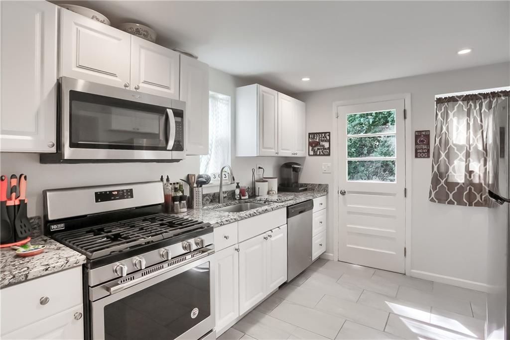 184 Poplar Ridge Road Pittsburgh, PA 15235 - Photo 5 of 14 Gallery Image 5