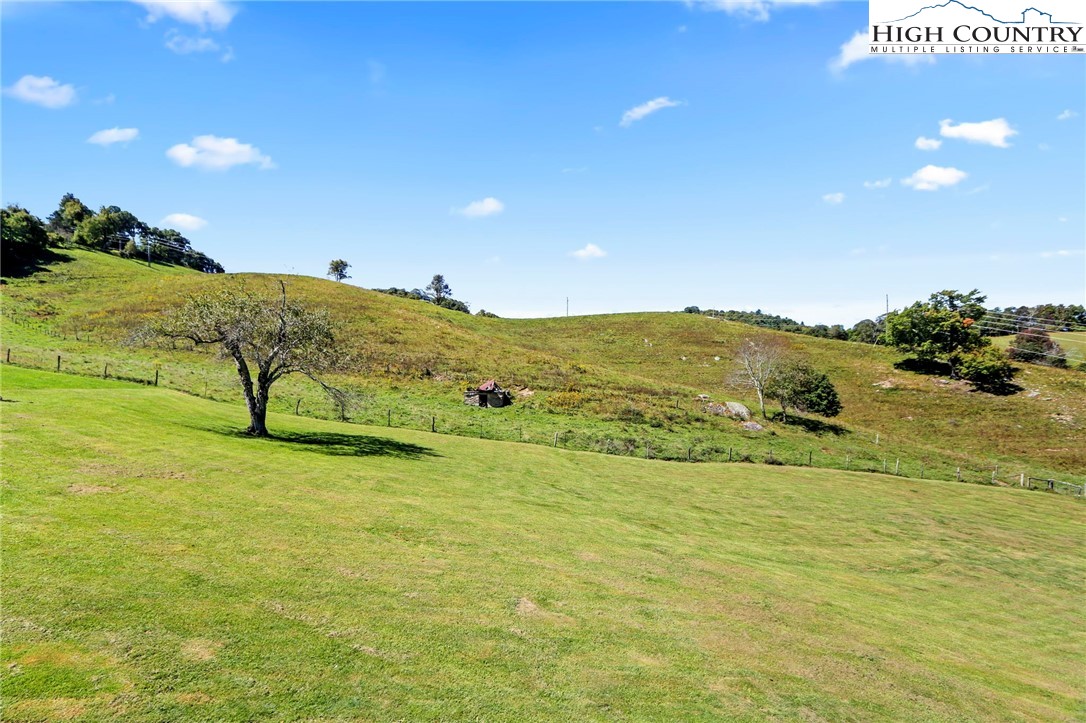195 Omerta Lane Boone, NC 28607 - Photo 11 of 50 a view of a field with an ocean