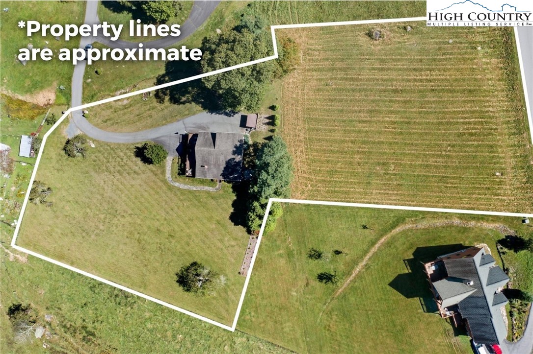 195 Omerta Lane Boone, NC 28607 - Photo 2 of 50 a bathroom with a shower