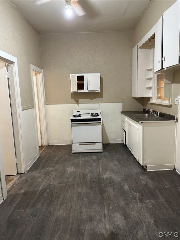 1210 Butternut Street Syracuse, NY 13208 - Photo 3 of 21