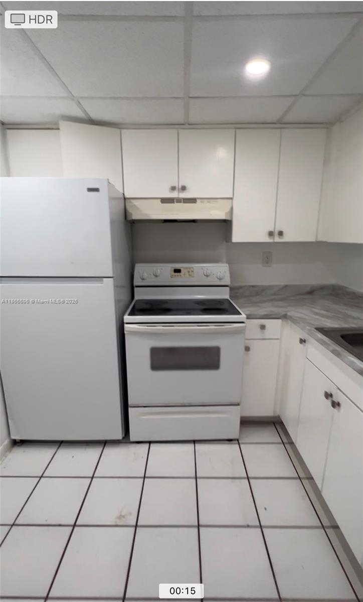 498 Northwest 165th Street, Unit D101 Miami, FL 33169 - Photo 3 of 8