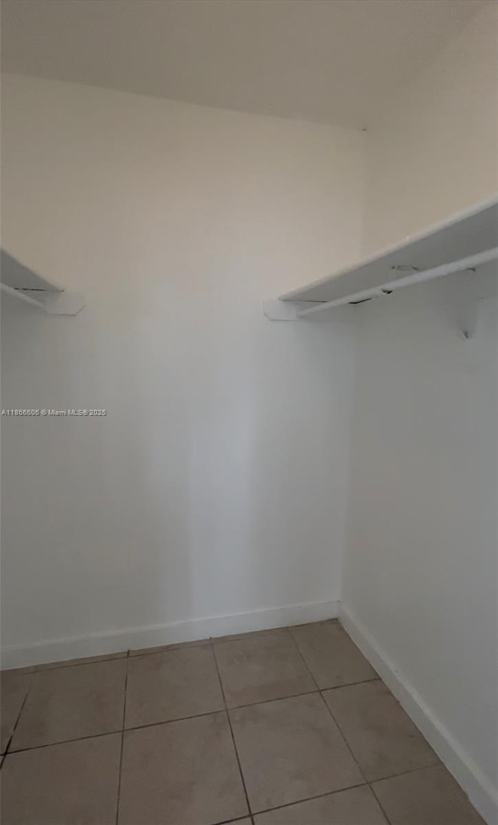 498 Northwest 165th Street, Unit D101 Miami, FL 33169 - Photo 5 of 8