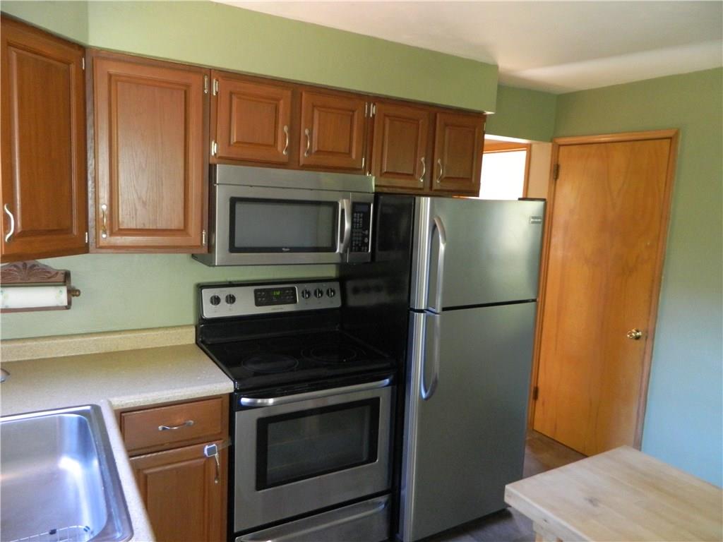 132 Hillendale Road Pittsburgh, PA 15237 - Photo 2 of 19