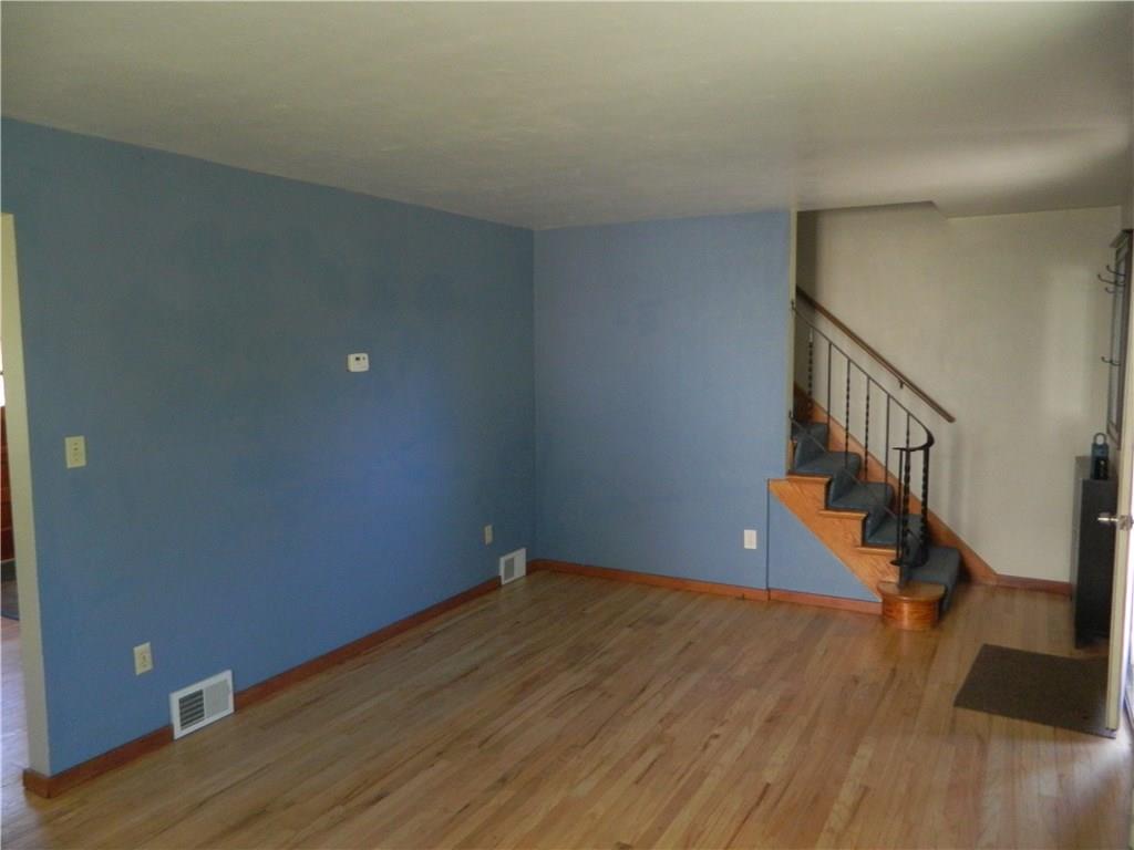 132 Hillendale Road Pittsburgh, PA 15237 - Photo 5 of 19