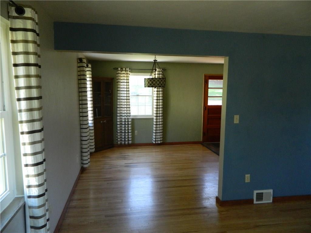 132 Hillendale Road Pittsburgh, PA 15237 - Photo 7 of 19