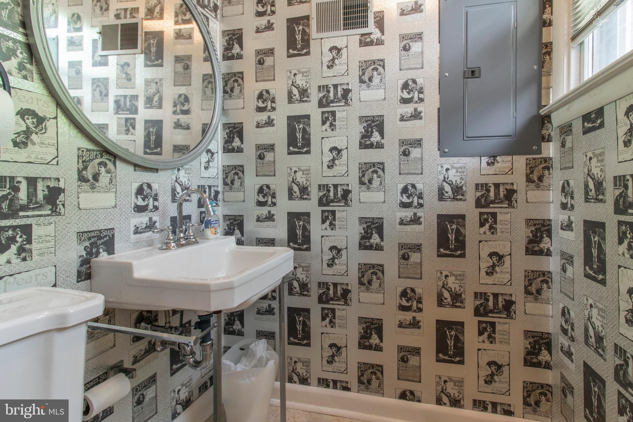 645 Hoyt Road Huntingdon Valley, PA 19006 - Photo 25 of 29 Lower level powder room