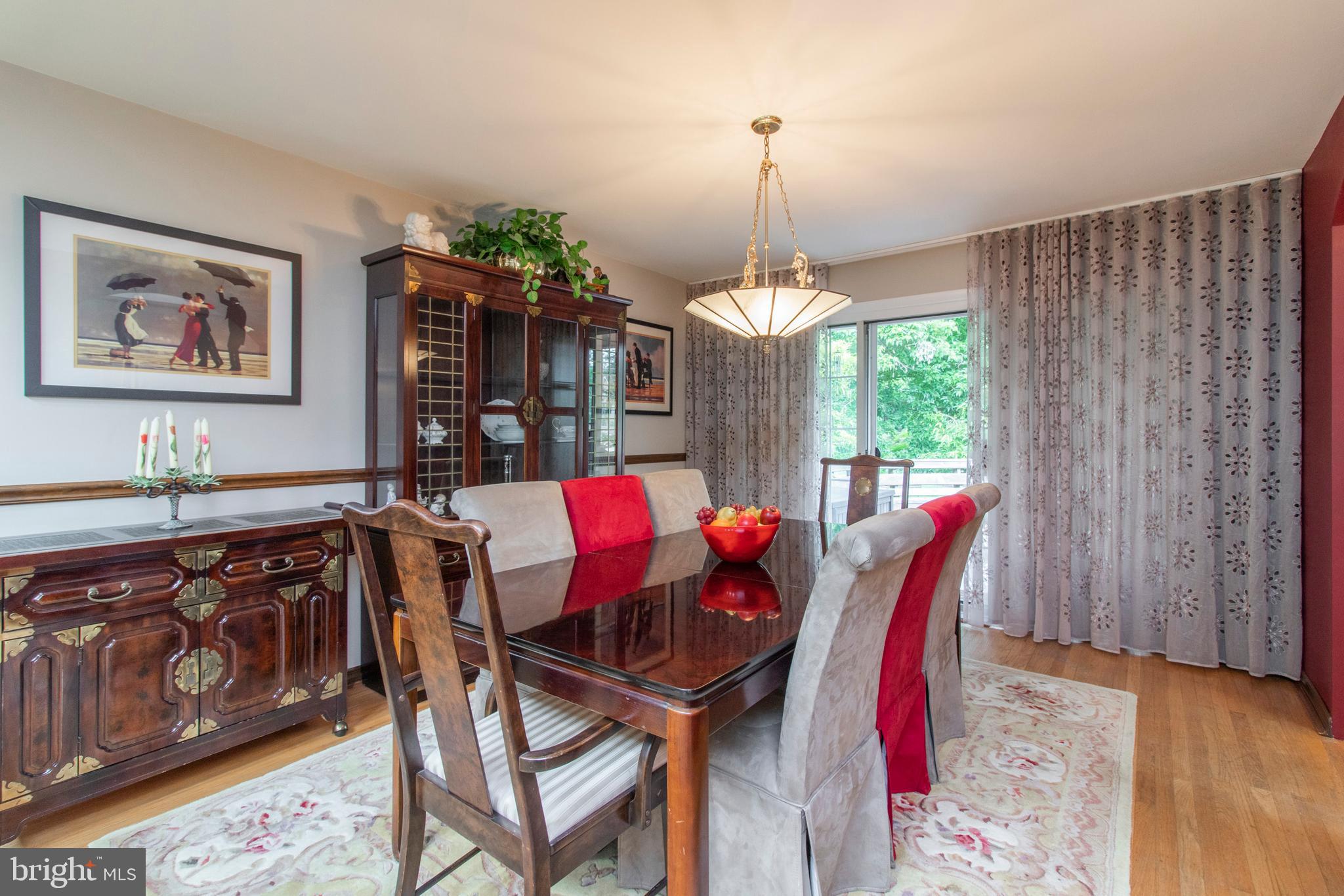 645 Hoyt Road Huntingdon Valley, PA 19006 - Photo 7 of 29 Dining room