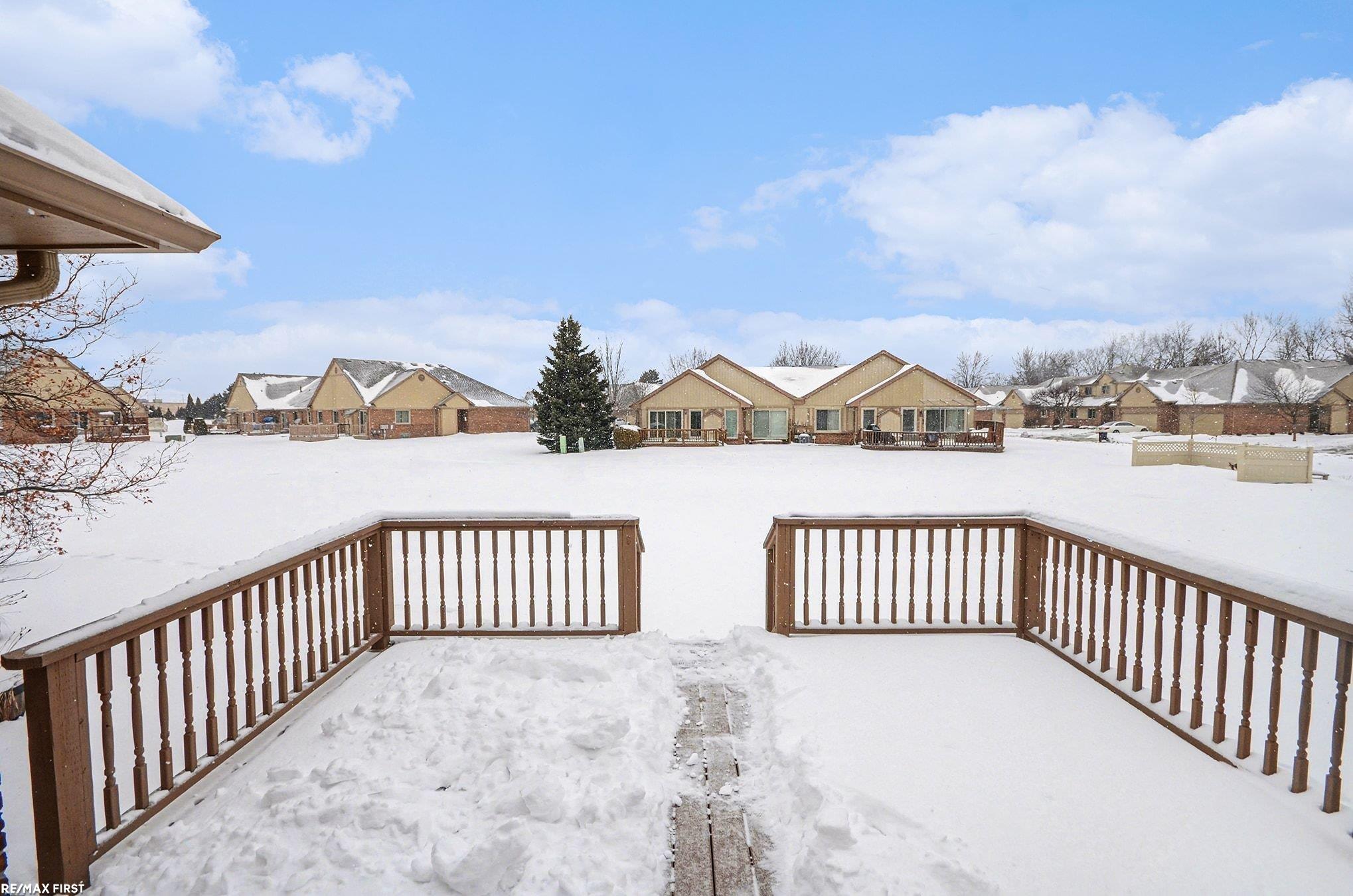 16985 Country Ridge Lane Macomb, MI 48044 - Photo 24 of 26 50198707-b4912329-432a-45bc-99ca-74616b79cc6f.JPG