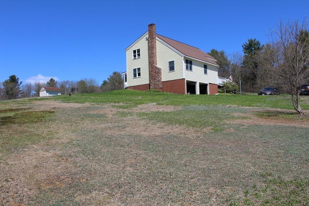 197 Hunt Road Oakham, MA 01068 - Photo 3 of 17