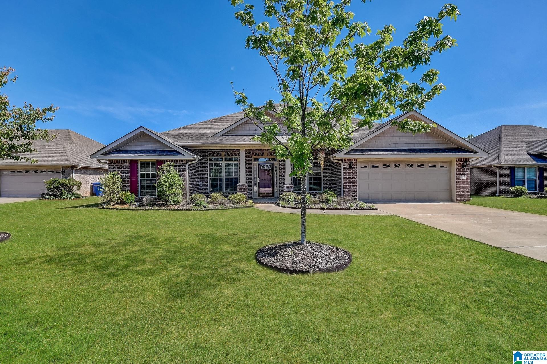 313 Golden Meadows Place Alabaster, AL 35007 - Photo 1 of 16